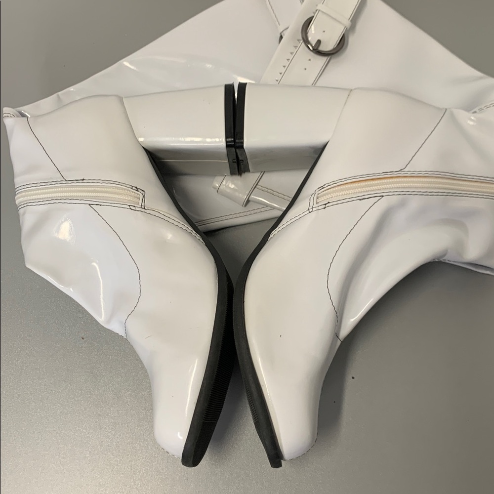 Ellie White Patent Mid-Calf Block Heel Boots with Ankle Strap Size 10 - Picture 7 of 17